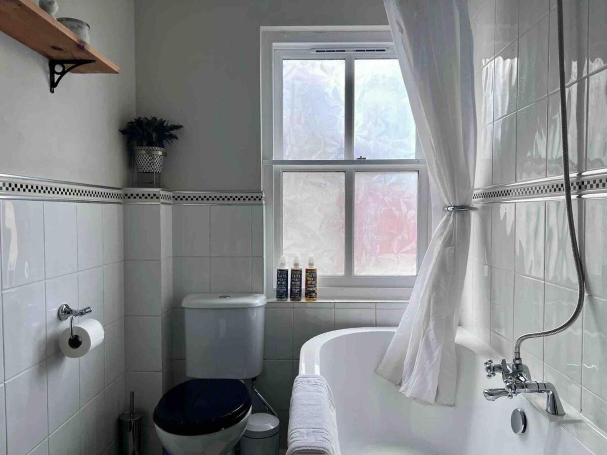 Cosy Georgian Cottage - Parking - Central Frome Eksteriør billede