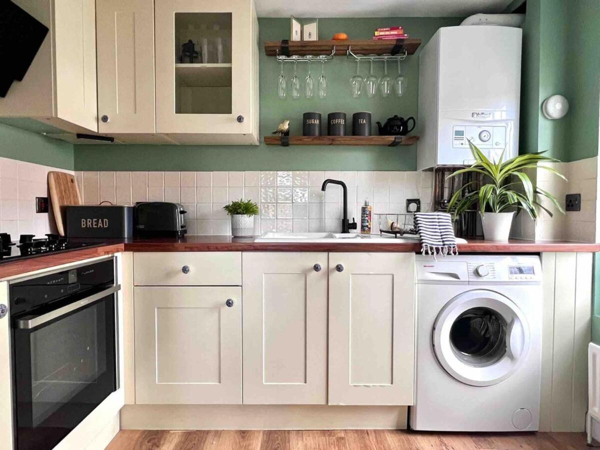 Cosy Georgian Cottage - Parking - Central Frome Eksteriør billede