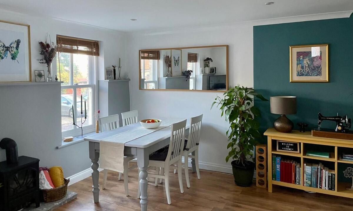 Cosy Georgian Cottage - Parking - Central Frome Eksteriør billede